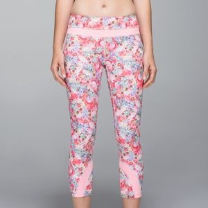 EUC lululemon flowabunga inspire crop leggings size 8